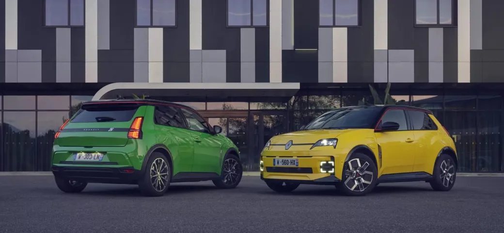 “Voglio andare, ma la macchina non funziona più”: richiamate quasi 16.000 Renault 5 elettriche per guasti