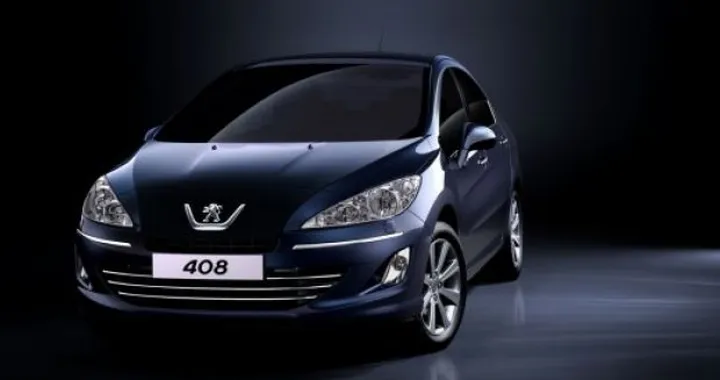 Peugeot 408: debutta la variante per il mercato russo
