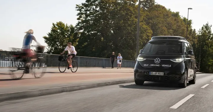 Volkswagen lancia il minibus autonomo ID.Buzz AD