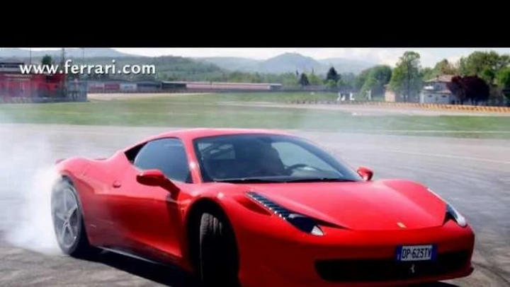 Ferrari: Un video per ringraziare gli 8 milioni di fan