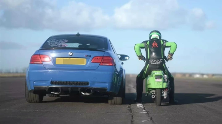 Drag race BMW M3 vs Vespa: una sfida sorprendente [Video]
