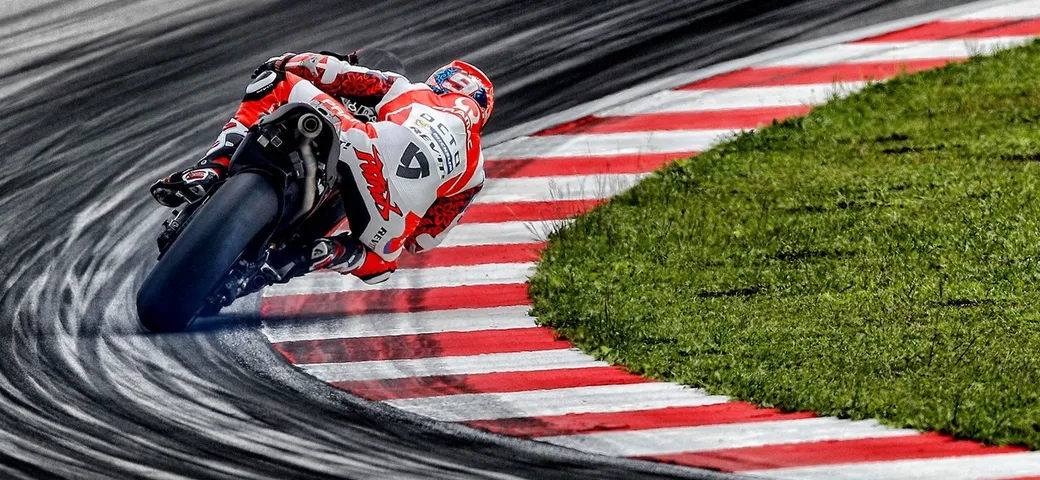 MotoGP: le derapate più belle dei Test di Sepang [Foto]