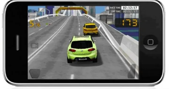 "Seat Cupra Race": la Leon Cupra R protagonista del videogame per iPhone e iPod touch