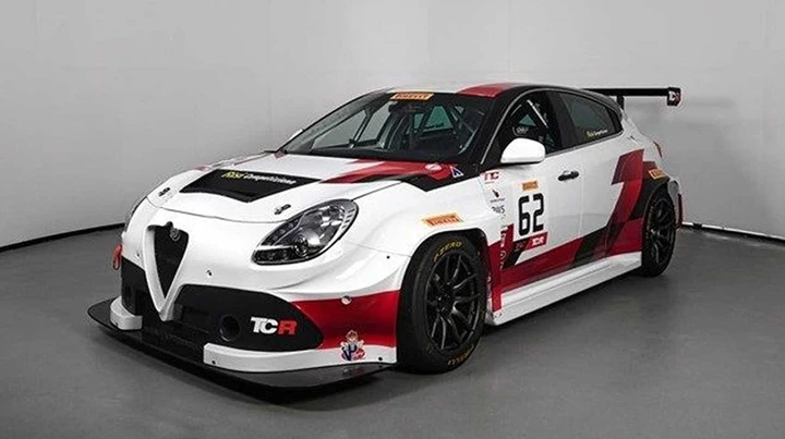 Alfa Romeo Giulietta: in vendita un esemplare TCR da 350 CV
