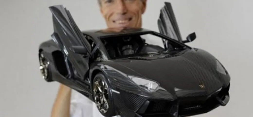 Curiosità: 3.5 milioni di euro per una Lamborghini Aventador LP700-4... in scala 1:8!