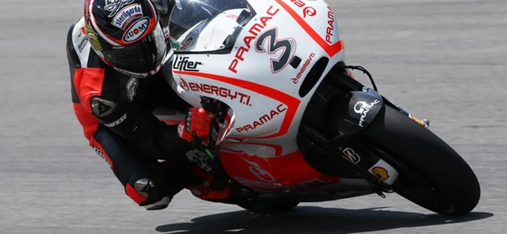 Max Biaggi sulla Ducati MotoGP al Mugello | foto | video