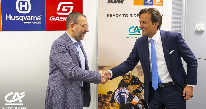 CA Auto Bank sigla una partnership con KTM Sportmotorcycle Italia