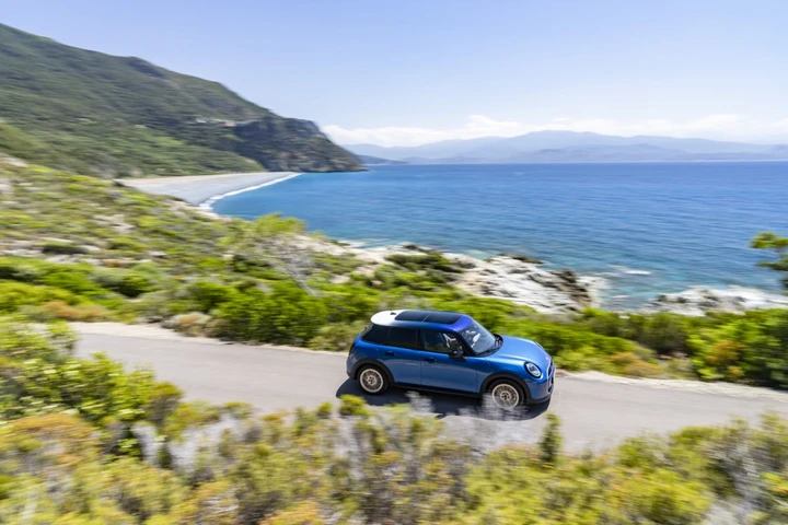 Nuova MINI Cooper S 5 Porte motore