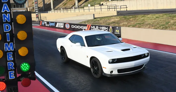 Dodge Challenger R/T Scat Pack 1320: la versione da drag racing
