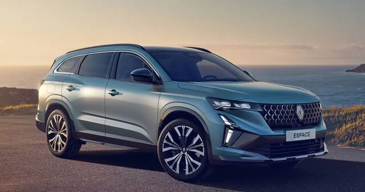 Renault Espace, tutte le novità del restyling che ridefinisce il SUV
