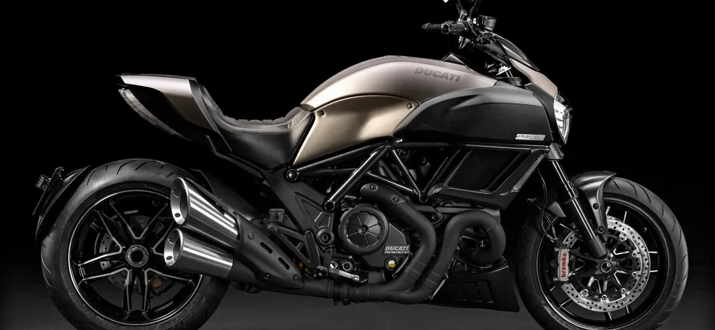 Ducati Diavel Titanium 2015 [Video]