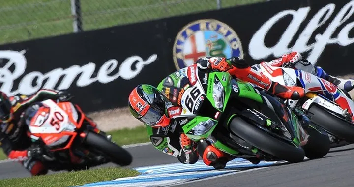 SBK Donington: strepitosa doppietta di Sykes, le Aprilia sul podio in gara 2