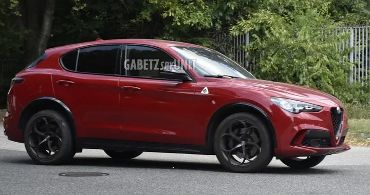 Alfa Romeo Stelvio, prime immagini della versione Luna Rossa