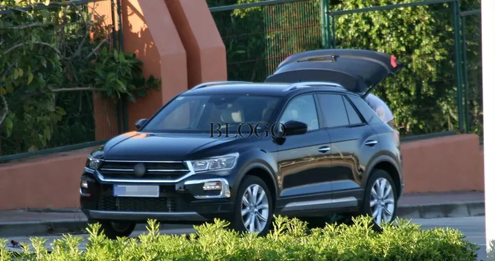 Volkswagen T-Roc: prime foto spia