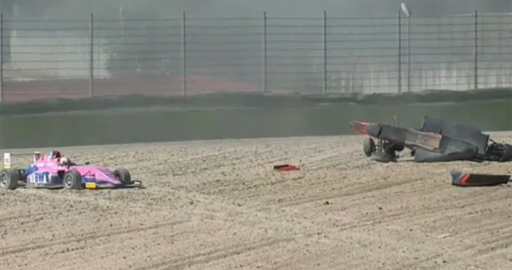 Formula 4, terrore a Vallenlunga: Cenyu Han coinvolto in un terribile incidente