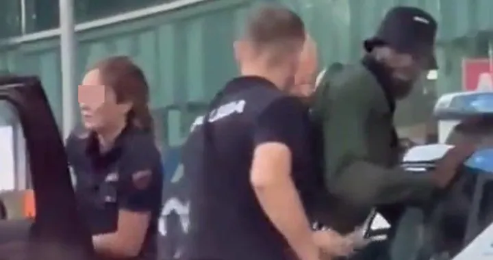 Il giocatore del Milan Bakayoko fermato in auto con le pistole spianate [Video]