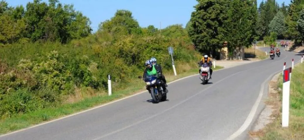 In Moto Senza Vista: il motociclismo si avvicina ai non vedenti