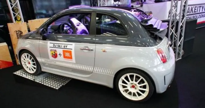 Stand Abarth al Motor Show di Bologna 2012 Live