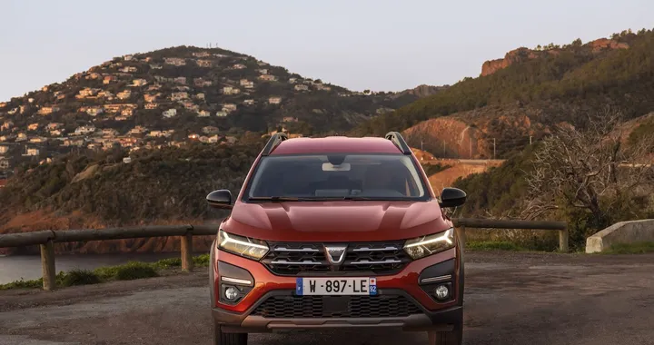 Dacia Jogger arriva nelle concessionarie con due "Porte Aperte"