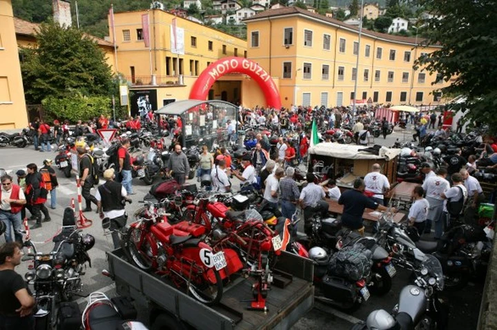 Open House Moto Guzzi: Oltre 5.000 Guzzisti nel primo week end [FOTO]