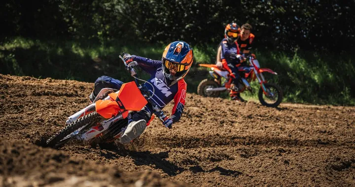 KTM 50 SX e 65 SX 2024: debuttano i minicross di nuova generazione [FOTO]