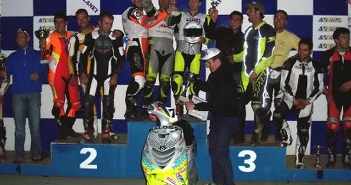 Il Team Mmoto Store domina la 6 ore di Busca