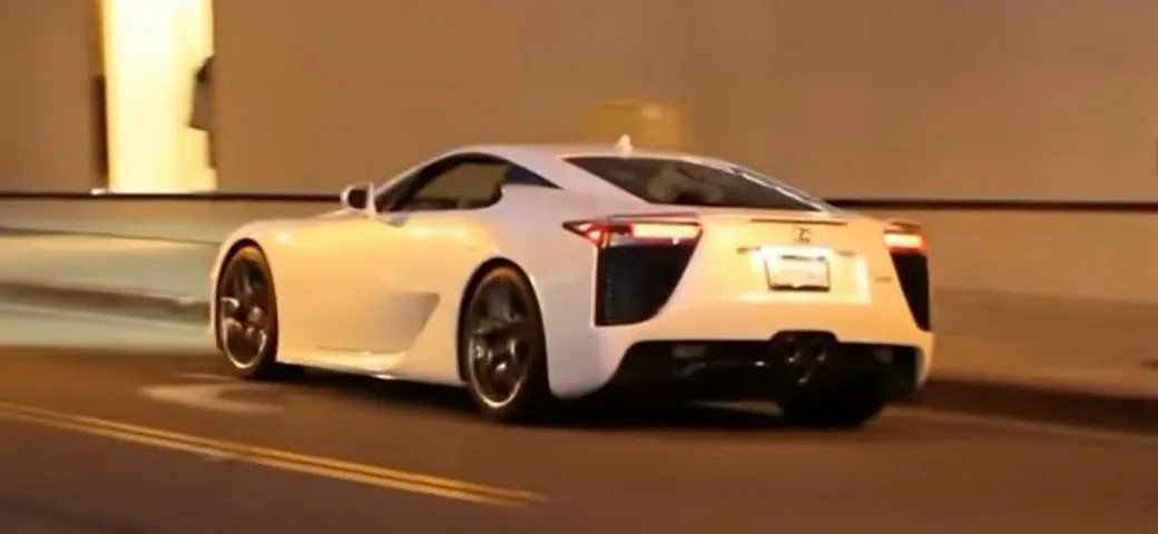 La Lexus LFA di Paris Hilton è in vendita negli USA