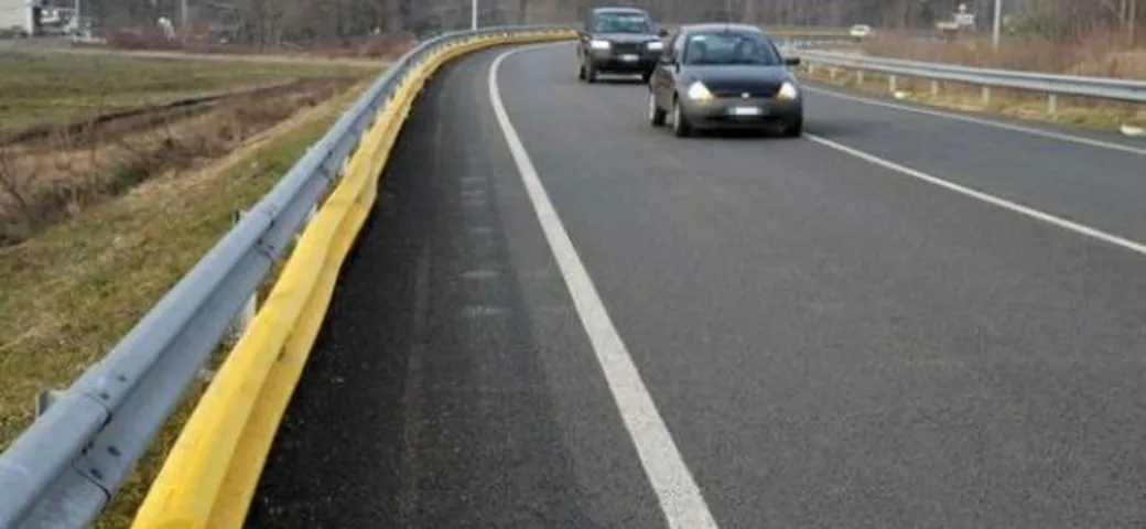 Guard rail salvamotociclisti: arriva la bocciatura da parte dell'UE