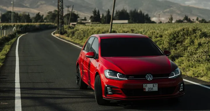 Volkswagen Golf supera Fiat 500 nel mercato delle auto usate