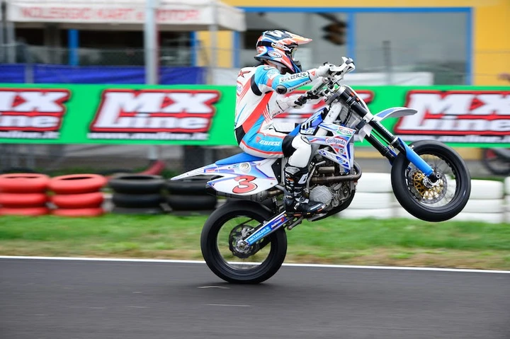 Supermoto: Biaggi vince nella On Road, Lazzarini conquista il titolo