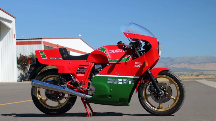 Ducati 1000 MHR: l'Iconica Replica di Mike Hailwood