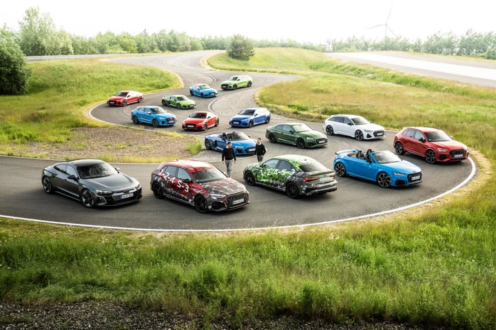 Audi RS 3 Sportback e RS 3 Sedan 2021: i primi teaser