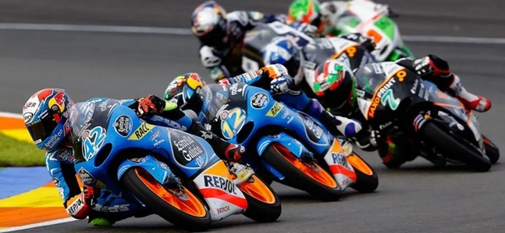 Moto2/Moto3: Dunlop premia i sorpassi con la classifica #ForeverForward