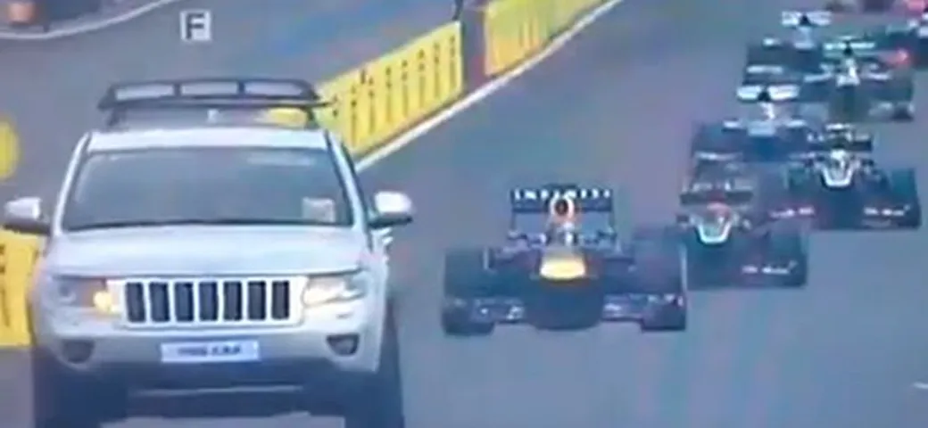 GP Corea F1 2013: una Jeep Grand Cherokee entra in pista