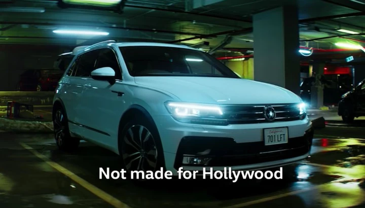 L'alieno e il bagagliaio della Volkswagen Tiguan [Video]