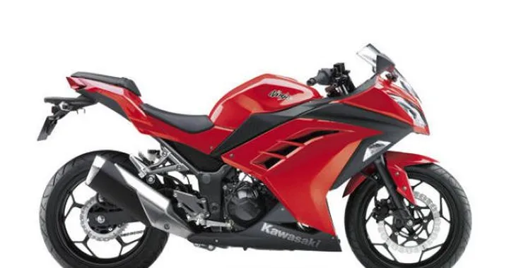 Kawasaki: nel 2013 debuttano in America le sportive Ninja 300 e 636