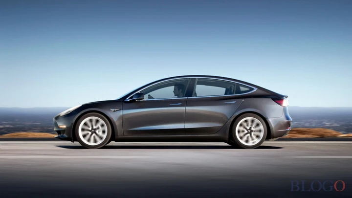 Tesla Model 3, con il range extender 1.000 km di autonomia. Sacrilegio?
