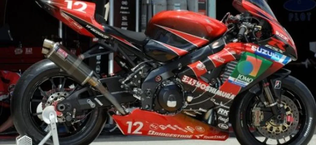 WSBK: Yoshimura Suzuki rimanda il debutto in Superbike per colpa del vulcano