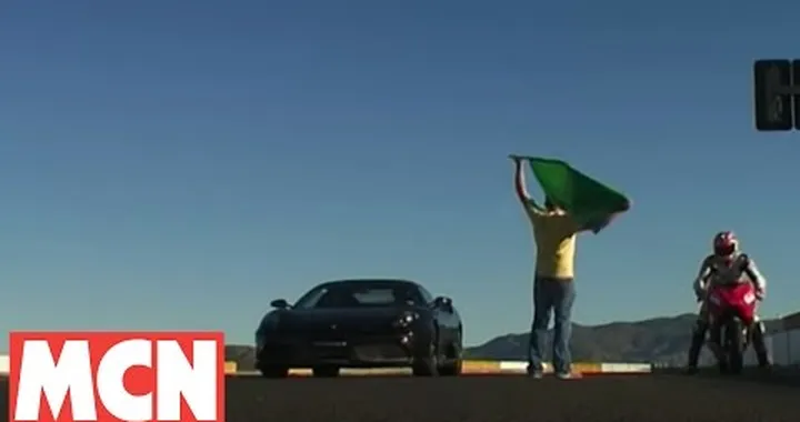 Ducati Desmosedici vs Ferrari 430 Scuderia