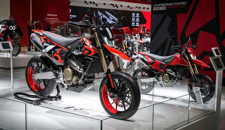 Ducati Hypermotard 698 Mono RVE premio EICMA 2023