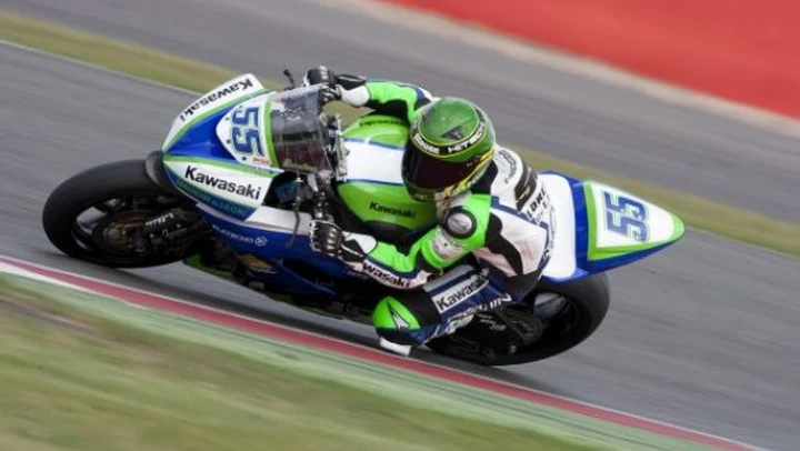 Supersport: Massimo Roccoli il pole provvisoria a Magny Cours. Giugliano primo nella Superstock 1000