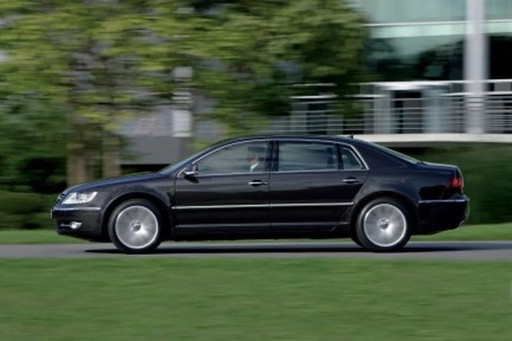 VW Phaeton: arriva il 3.6 V6 280 CV e crescono i listini