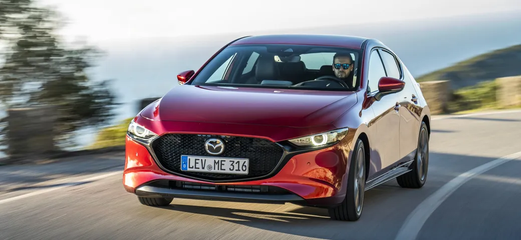 Mazda 3 2.0 M-Hybrid: primo contatto [Video]