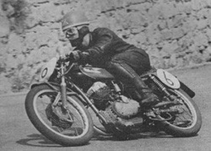 Per un goccio di benzina. Non piange solo Hayden. Quel 1963 a Hockenheim ...