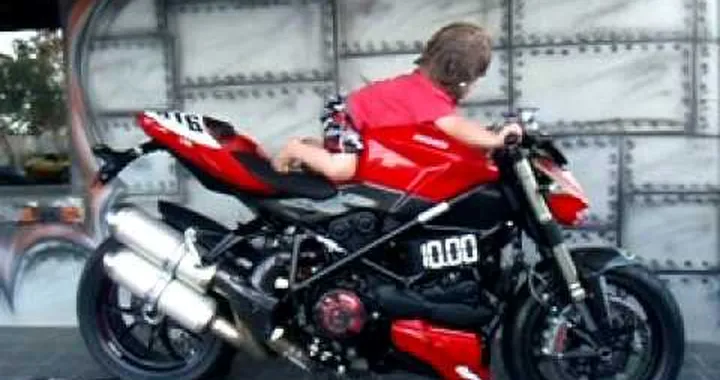Ducati streetfighter warmed up by 2 year old