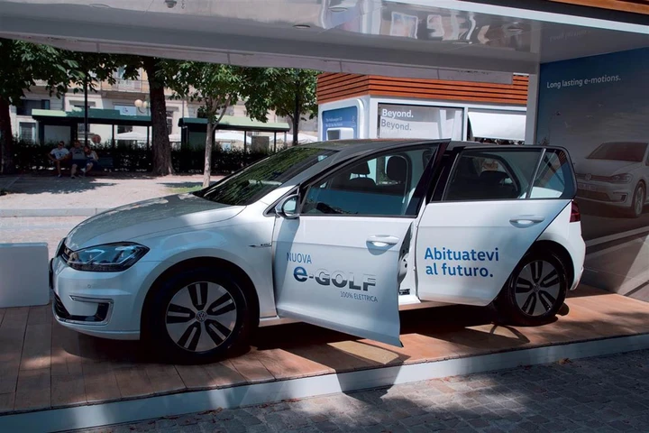 Auto elettriche: riparte da Firenze l'e-Roadshow di Volkswagen