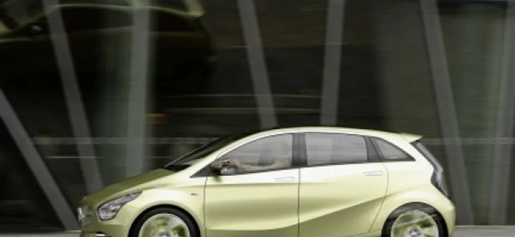 Mercedes Concept BlueZERO: nuove immagini ufficiali della versione ibrida plug-in