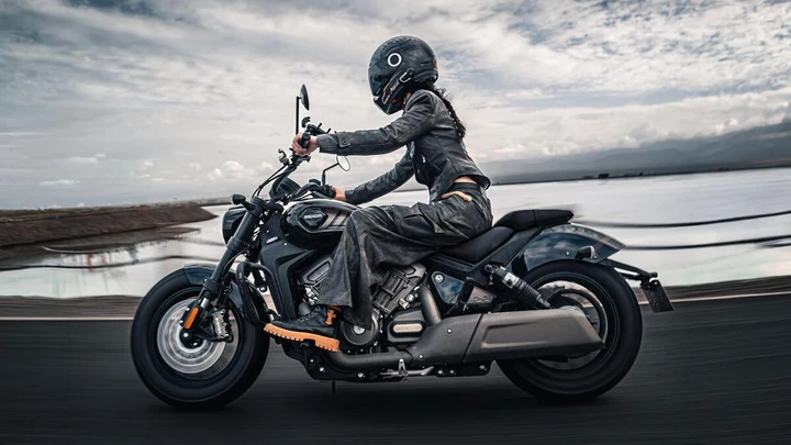 Benda Darkflag 500 Commander: V-Cruiser V4 di 496 cc a 8.990 euro