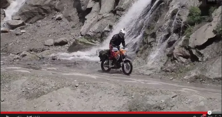 In bilico sull'Himalaya: l'impresa di Adam Riemann [Video]