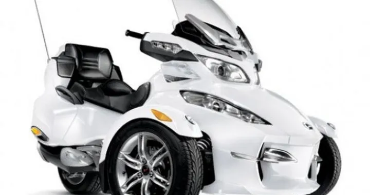 Can-Am Spyder: novità per il 2011
